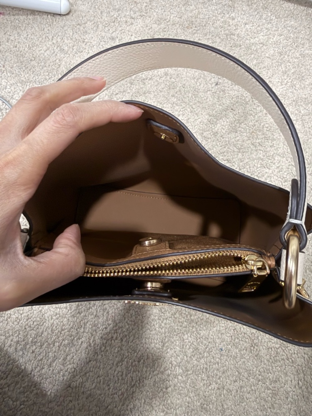 Coach Cream Pebbled Leather Shoulder Bag with Gold Hardware - Picture 10 of 11